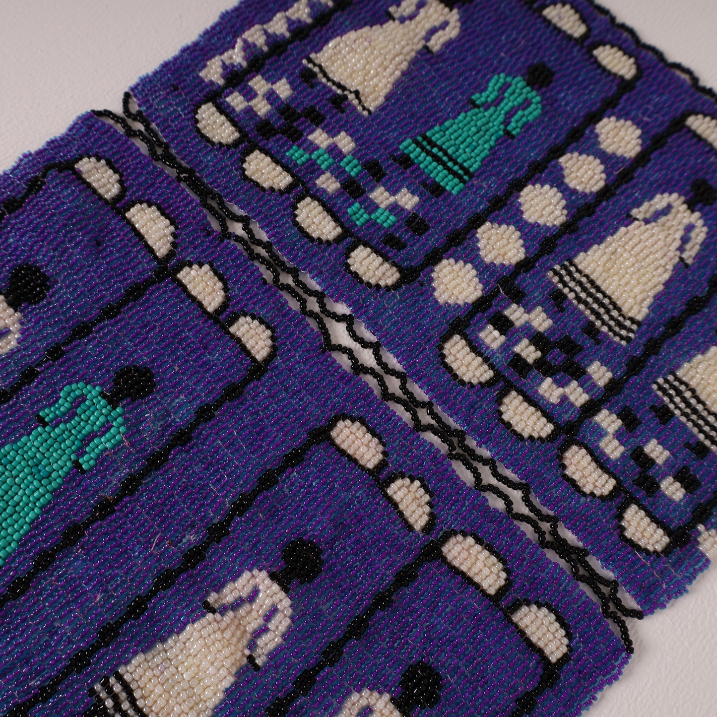 beaded picture mat