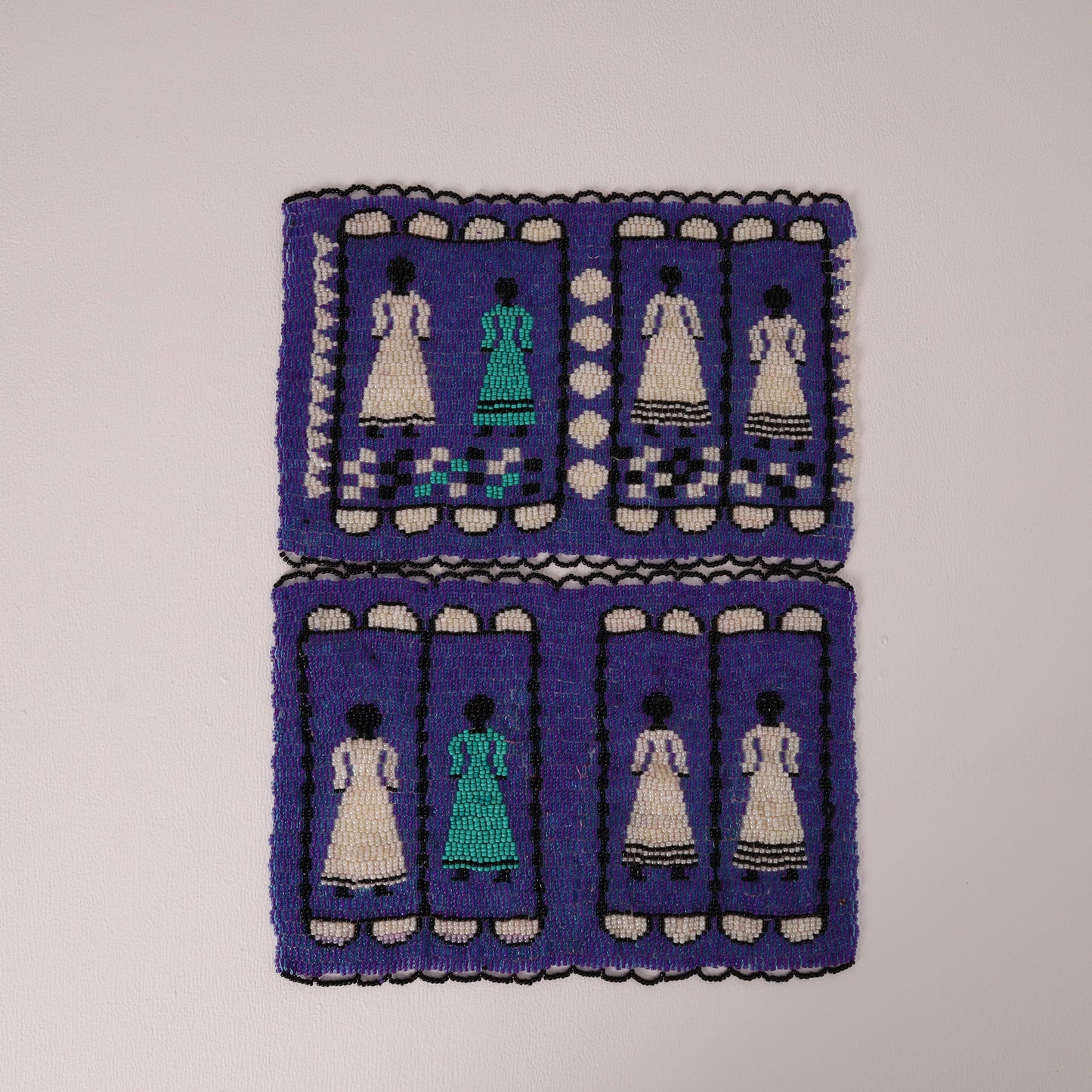 beaded picture mat